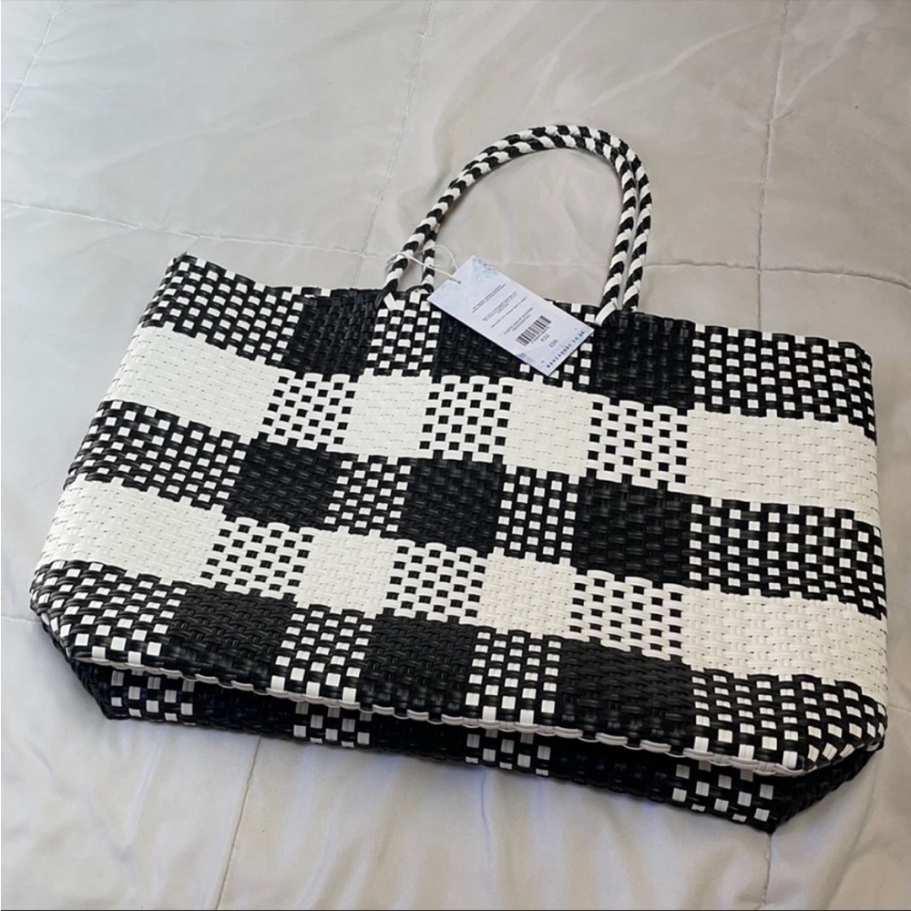 Warehouse Black & White Plastic Weave Shopper